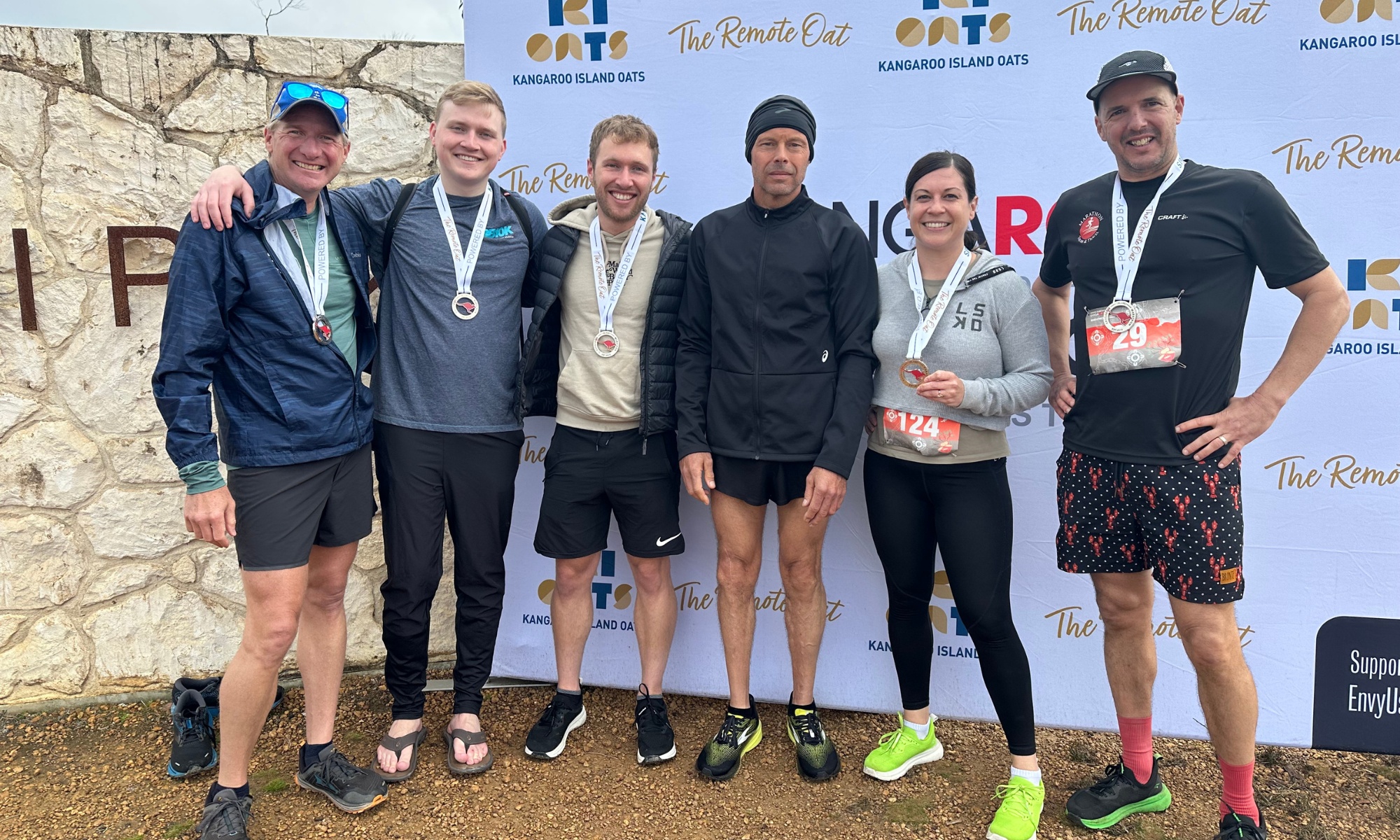 team-marathon-tours-and-travel-at-kangaroo-island-marathon.jpg 